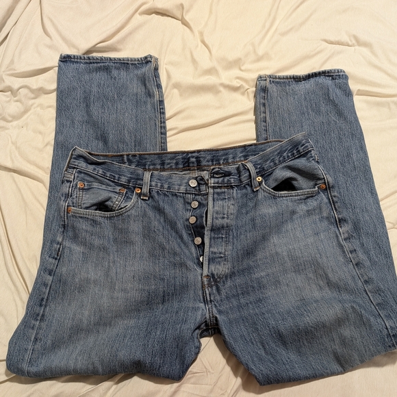 Vintage Levi's 501 Jeans Blue Denim Dark Wash Men's Size 38X32 - Picture 3 of 5